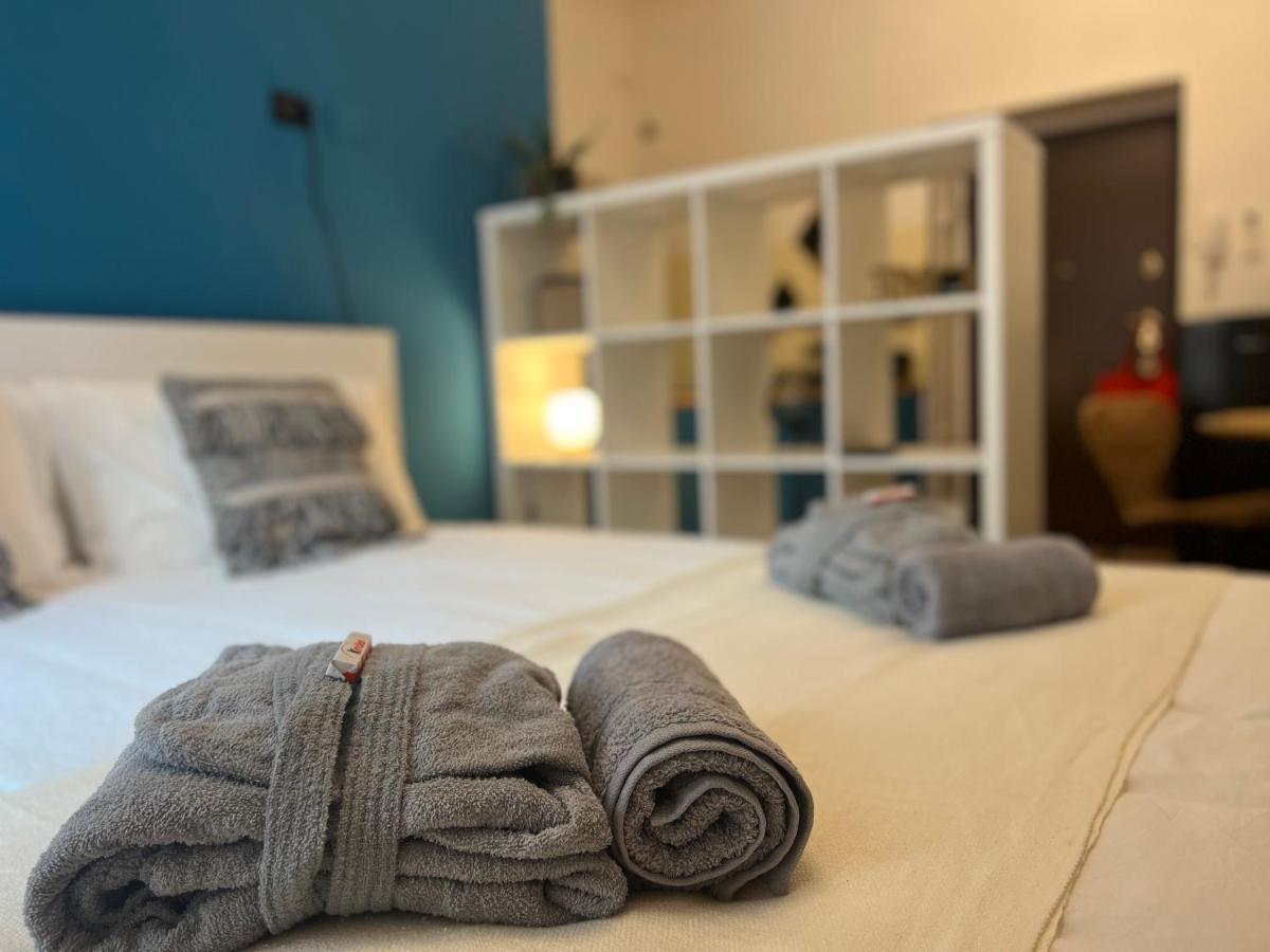 Апартаменти Regina Milano Ai Navigli - Sky Tv, Wifi And Breakfast Box Екстер'єр фото